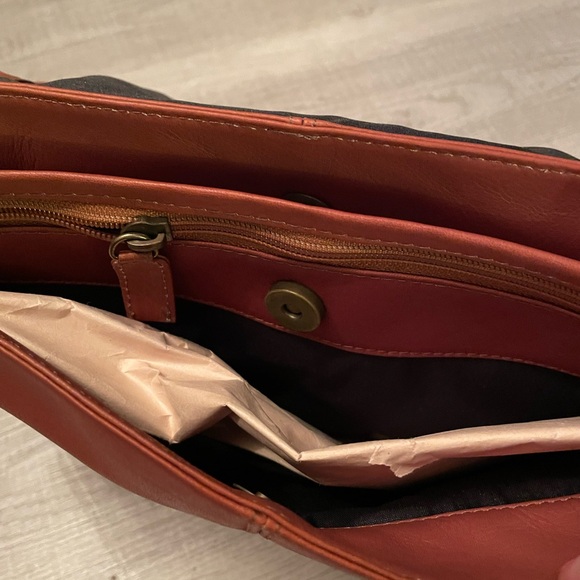 Leather Hobo International purse - Picture 5 of 8